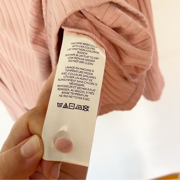 NWT Anthropologie Ribbed Off-The-Shoulder Long Sleeve Top in Mauve Size Medium - Picture 10 of 13